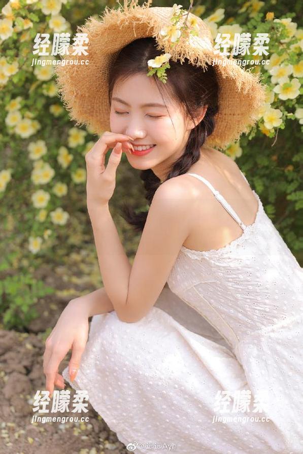 17c吃瓜网址：这地方简直是传说中的八卦聚集地啊！