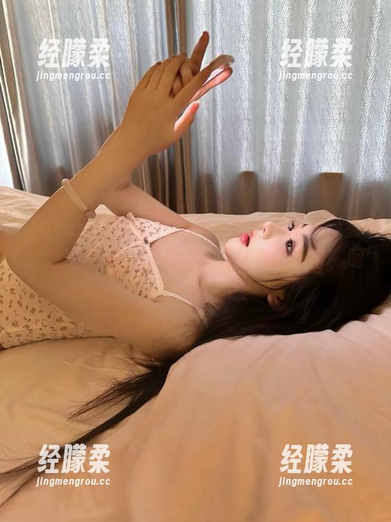 51.com “51.com”官网:手把手教你怎么吃瓜,而不会被瓜汁淋了一身,呵呵