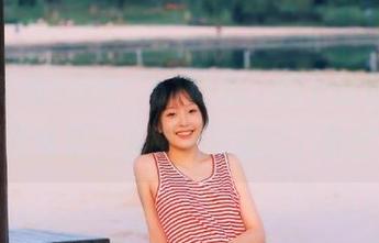 点击“51吃瓜”的下载链接，心里美滋滋，转眼又沉溺在八卦世界。