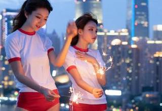 更新名场面！51吃瓜网ccgg.me带你看一场盛大的瓜宴，竟还有悄悄话？