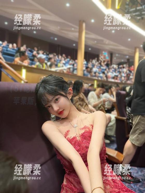 51吃瓜网 被瓜砸到的感觉,51吃瓜网苹果版,带你找到永久的‘八卦洞’!
