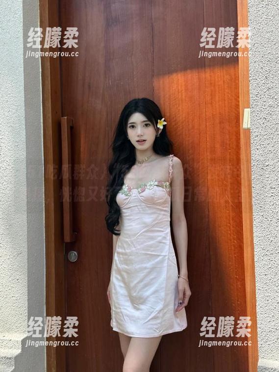 51吃瓜群众 “51吃瓜群众”发布今日热搜,恍惚又好了个懂吃瓜日常的人生。