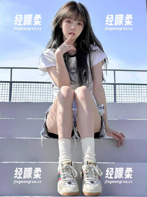51朝阳群众更新：一口瓜，吃出十个故事，我也是醉了！
