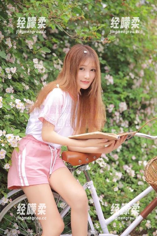 52吃瓜网 刚登录“52吃瓜网”,就被一堆瓜给围住,脑子里都乱了