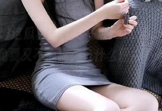 这瓜真甜，尽在“zztt35.ccm”——免费又不心疼，有什么理由不来一嘴？