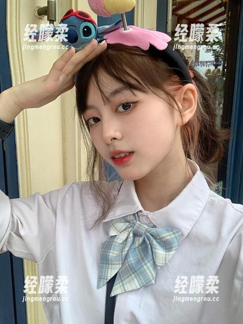 下载‘一起吃瓜’app的流程跟做注音一样，越听越模糊！