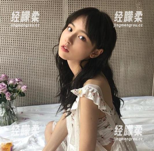 “五一吃瓜群众”发布的新消息，连大爷们都忍不住想来尝尝！骑着轮椅能吃瓜吗？