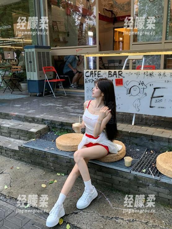 惊！网红今天又多了个富豪！赶紧去“吃瓜爆料”下载，边追踪边流口水！