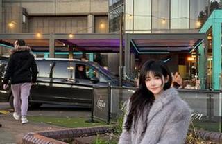 看！“在线吃瓜网”APP开启你的八卦围脖模式，随时随地捡瓜，轻松无压力！
