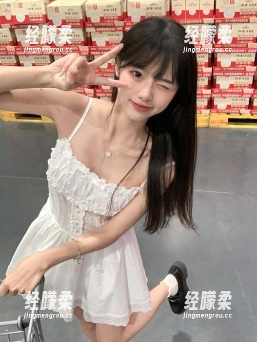 免费吃瓜网，让你边吃边看边卷入无尽的八卦漩涡，注意别掉下去哦！