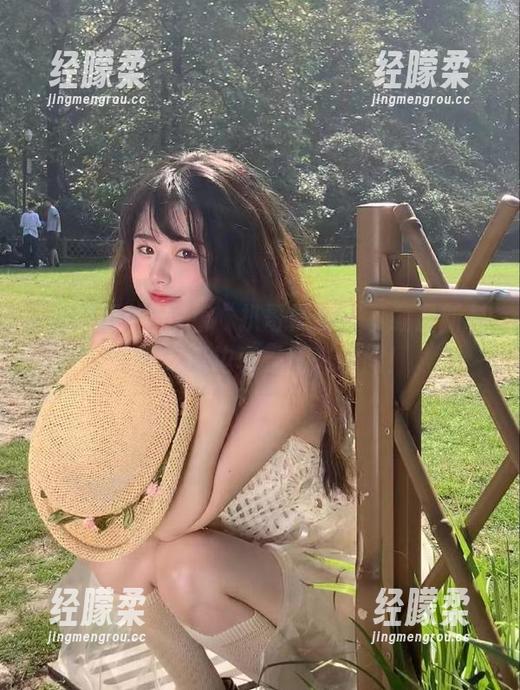 跟着“扒哥黑料”下载最新料，边吃瓜边享受精彩瞬间！