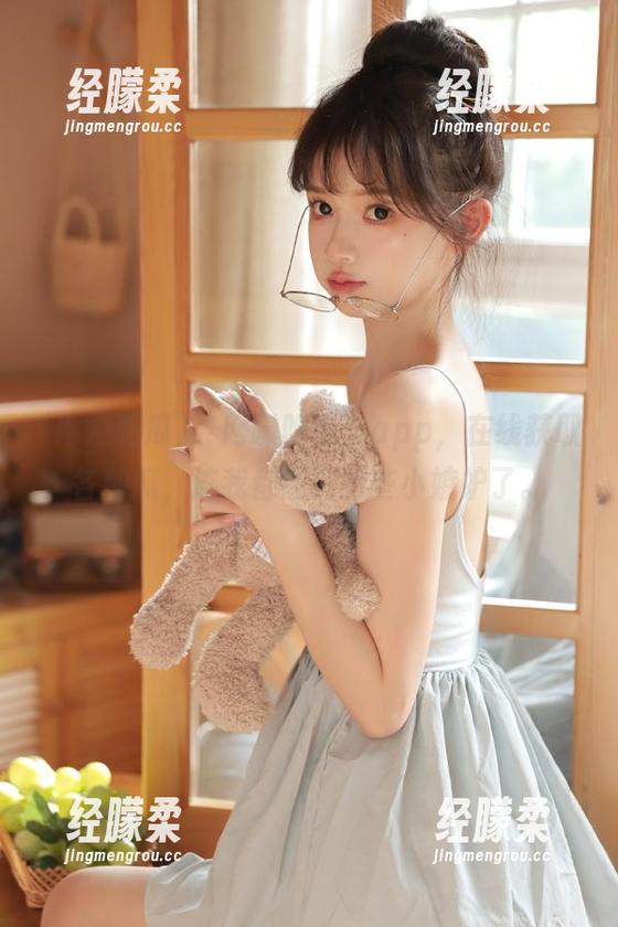 “网曝吃瓜”app，在线获取各种瓜，连我都感到有些小嫉妒了。