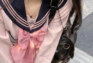 大家快来看，网曝黑料又放出了这则视频…！