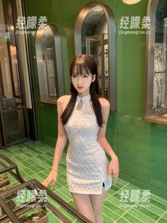 从此不怕闲聊尴尬，“黑料不加料”直达你我之间的小秘密，偷偷乐着吧。