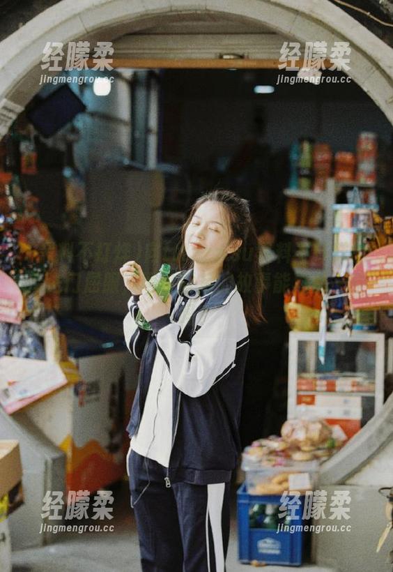 向tttzzz.su黑料不打烊的传送门屈服，网址背后的故事能再乱一些吗？