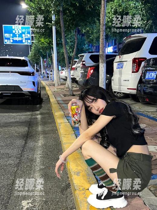 大晚上的打开“zztt11黑料不打烊so”，免费上传那一堆导航，感觉就像探宝一样！