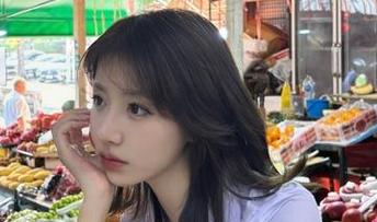 在线忙着追黑料吃瓜，真心觉得脑内开了个小花园。