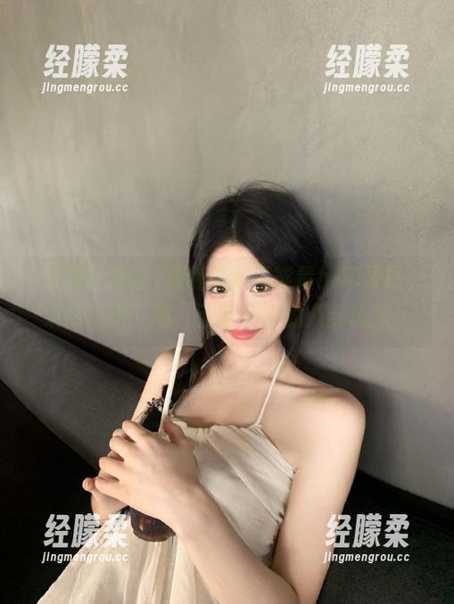 新版黑料正能量hl苹果版，果然不怕下雨，无坚不摧的八卦玩家！